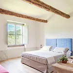 Cugusi 4*