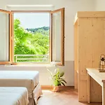 Frühstückspension Cugusi 4*